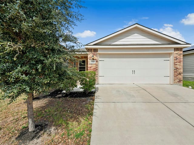 1500 Amy Dr