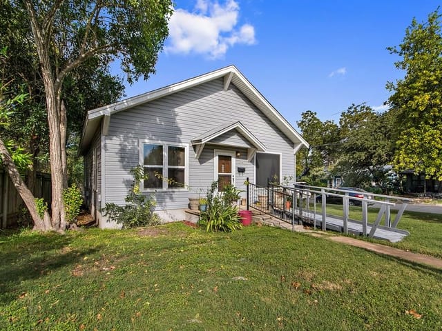 1500 Bouldin Ave