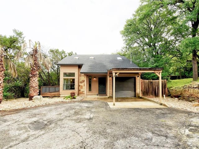 1500 Miami DR Unit #C