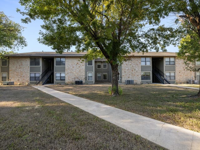 1500 Northwest BLVD Unit #418