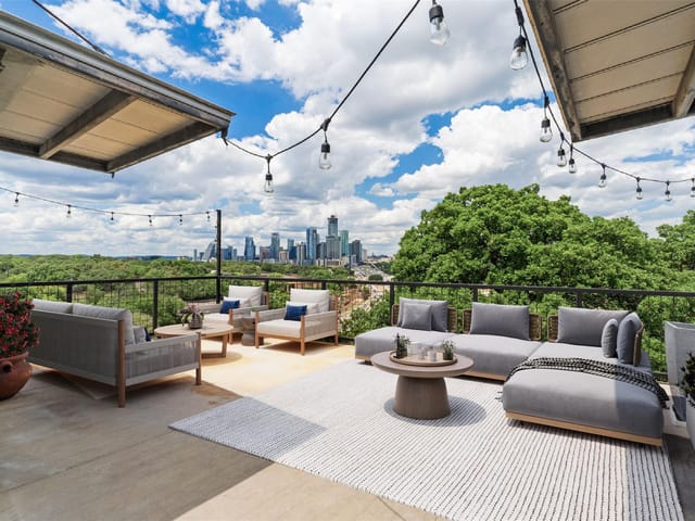 1500 Summit ST Unit #4