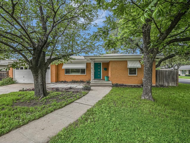 1500 Villa nova Dr