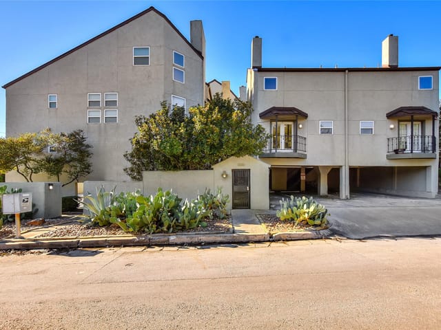 1500 Woodlawn BLVD Unit #201