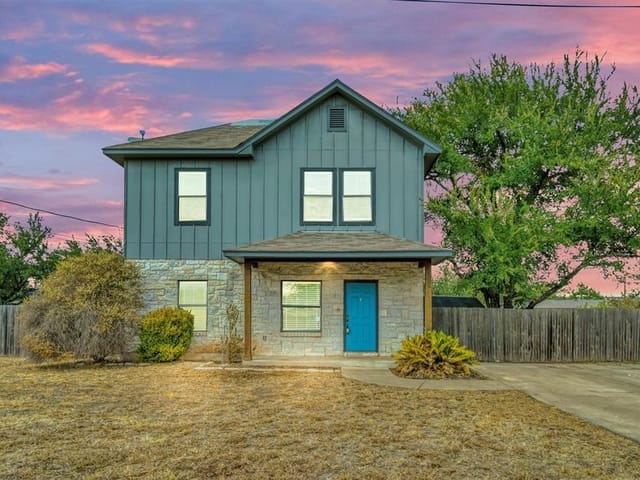 15006 Bowling Ln