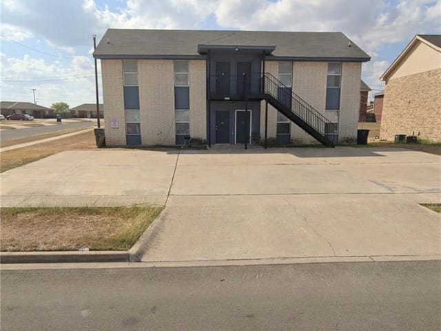 1501 Benttree DR