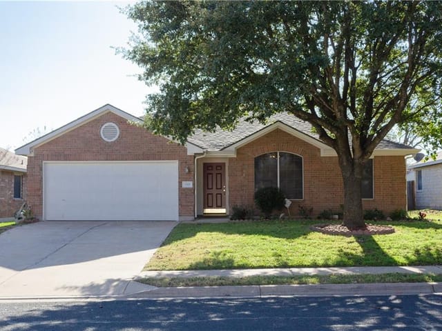 1501 Bradbury Ln
