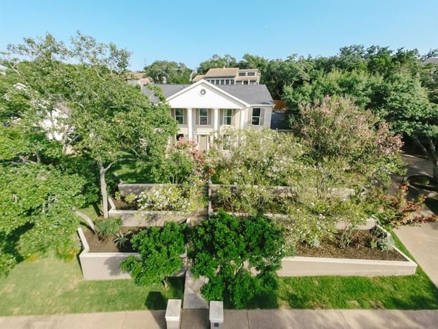 1501 Canoe Brook Dr