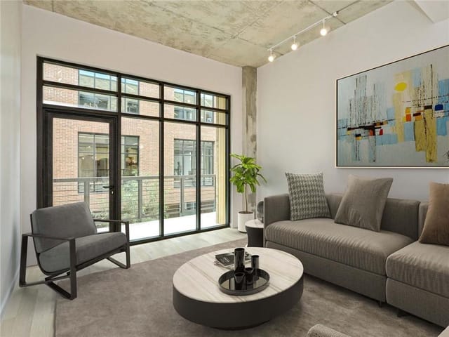 1501 E 4th St Unit #208