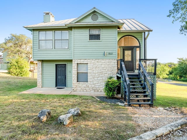 1501 Ridge Harbor DR