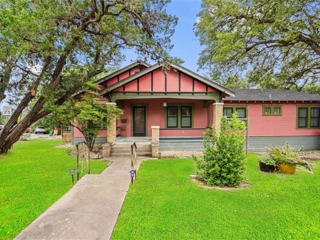 1501 TRAVIS HEIGHTS BLVD