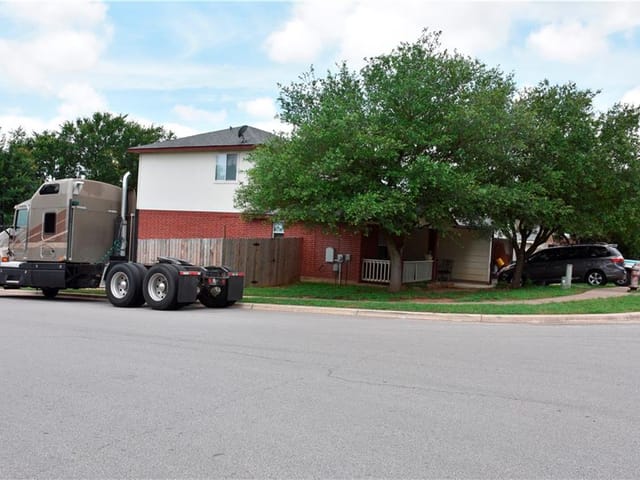 15011 Chamberlain Ct