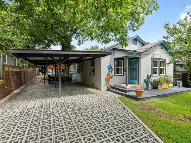 1502 Bluebonnet LN
