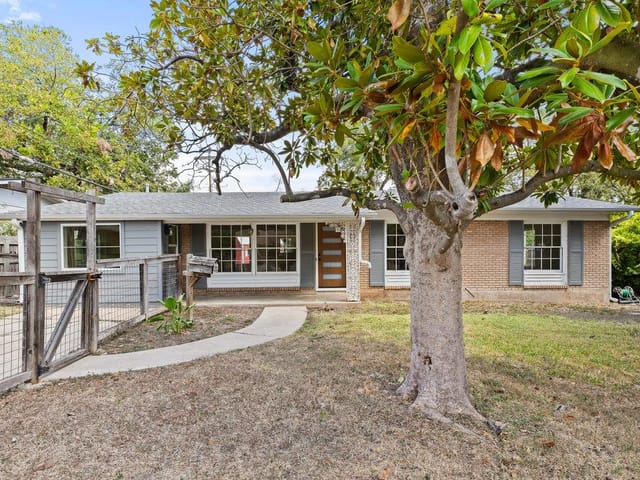1502 Ridgehaven Dr