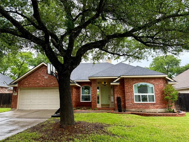 1503 Foster Dr