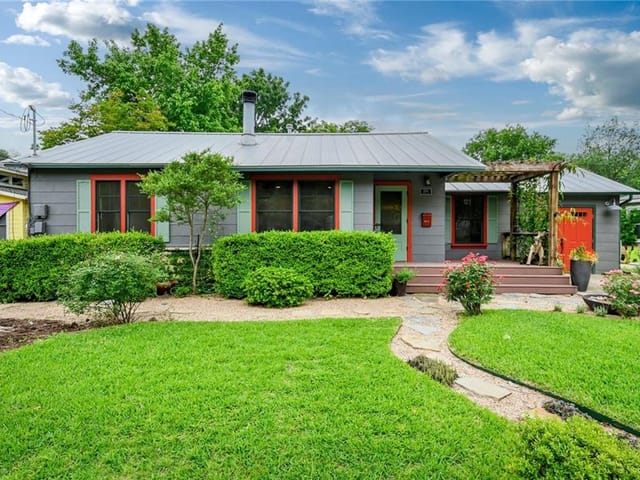 1503 Romeria Dr