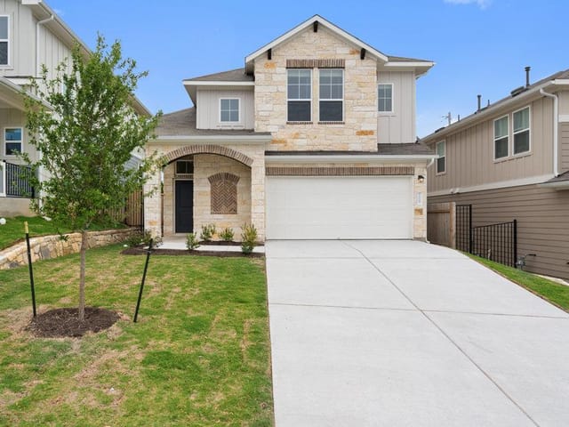 1504 Corsac WAY