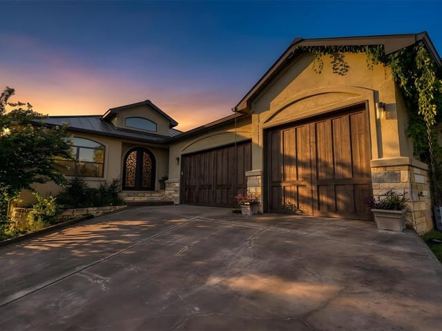 1504 Desert Sun