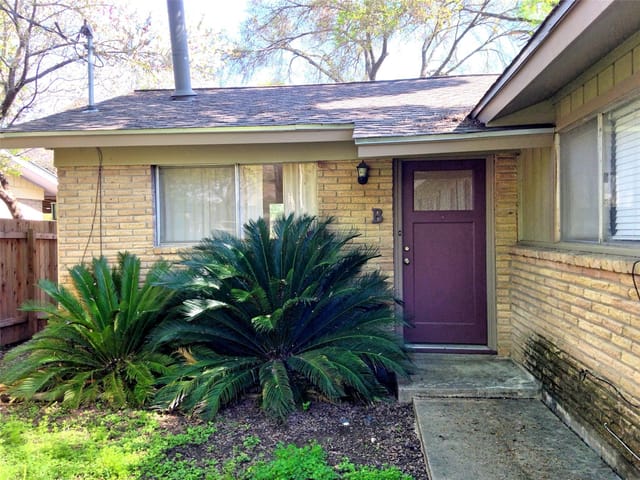 1504 Dexter ST Unit #B