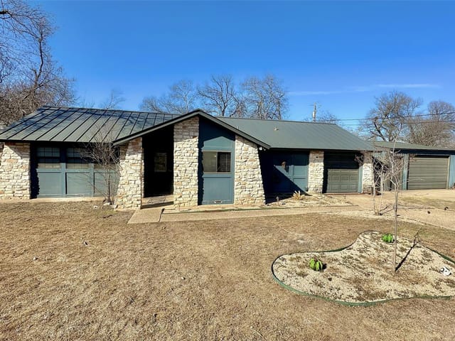 1504 Jackson Dr