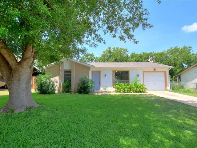 1504 PARKSIDE CIR