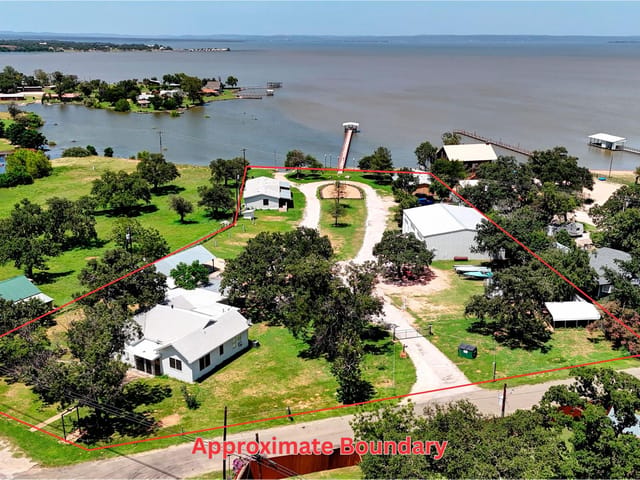 1504 Ranch Road 261