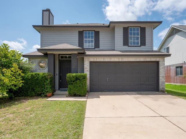 1504 Waterfall Ave