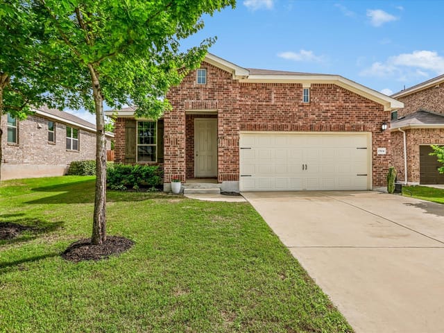 1504 William Bee DR