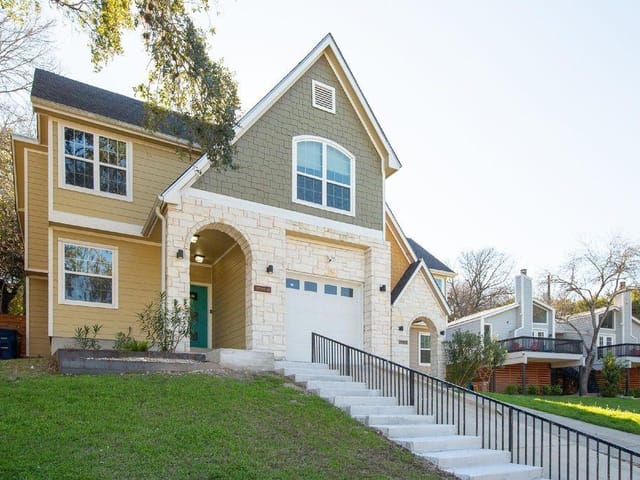 1505 Rockdale Cir Unit #A