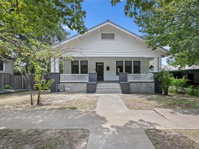 1505 Travis Heights Blvd