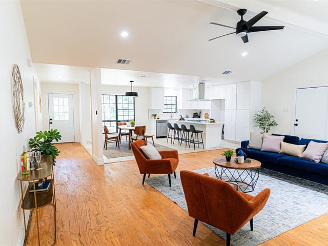1506 Creek Holw