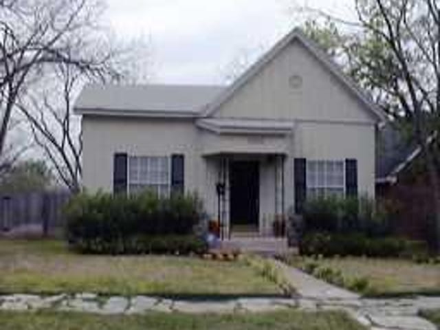 1506 EVA ST