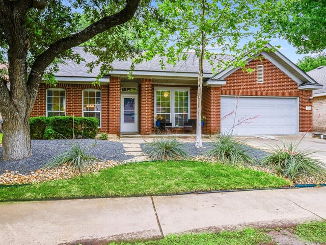 1506 Suzi Ln