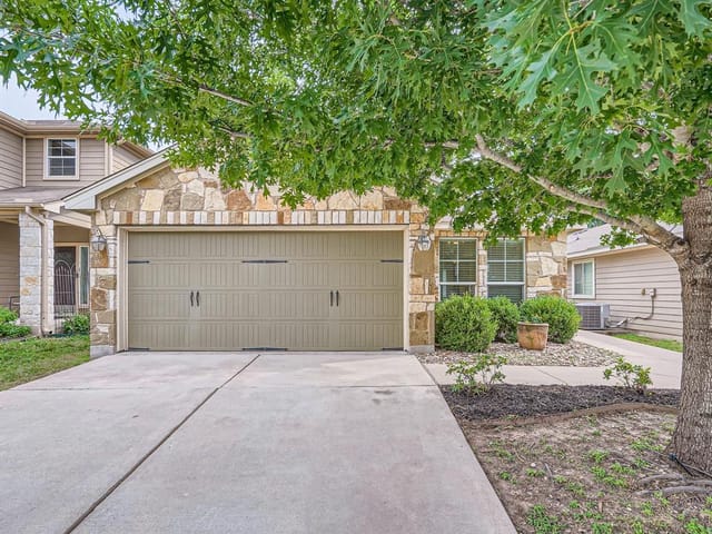 1509 Beebrush Ln