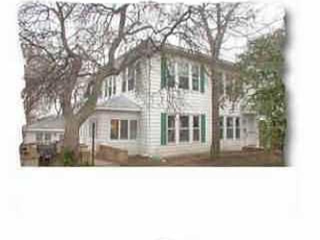 1509 ENFIELD RD