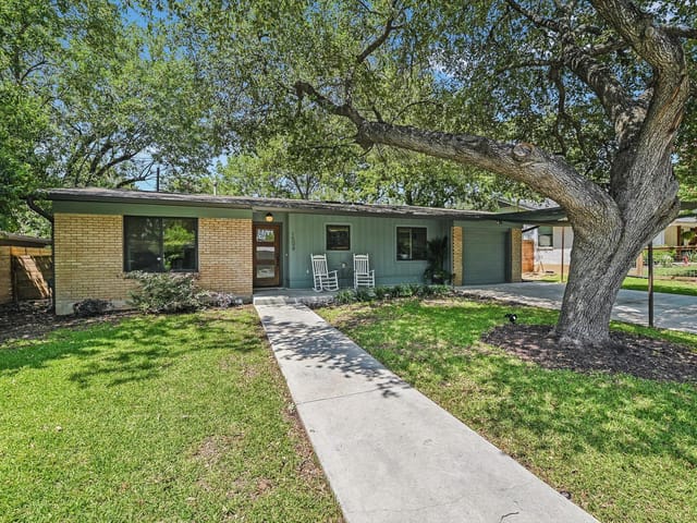1509 Ridgehaven DR