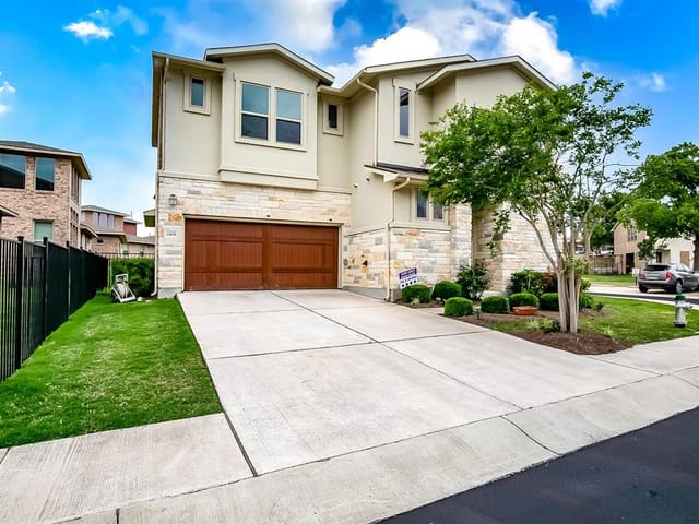 1509 Sarah Christine Ln