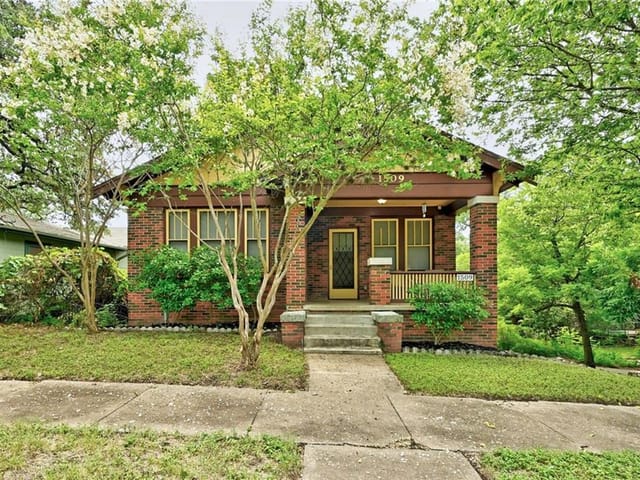 1509 Travis Heights Blvd