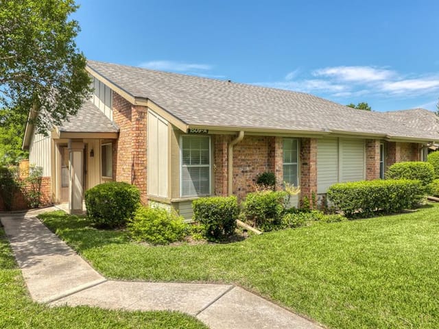 1509 W Braker Ln Unit #A