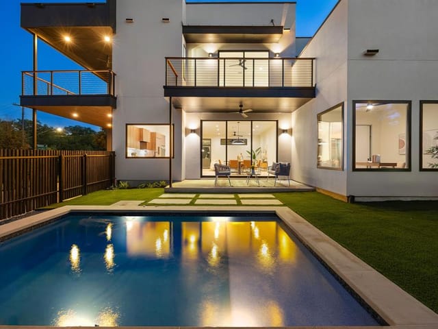 1510 Bellaire Dr