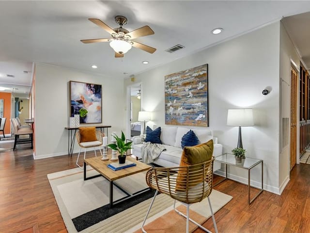 1510 W North Loop Blvd Unit #121