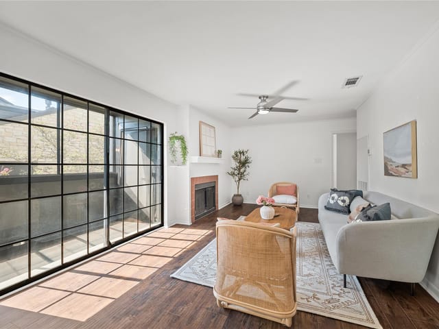1510 W North Loop Blvd Unit #424