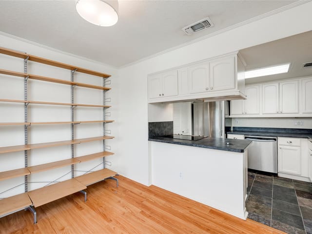 1510 W North Loop BLVD Unit #433