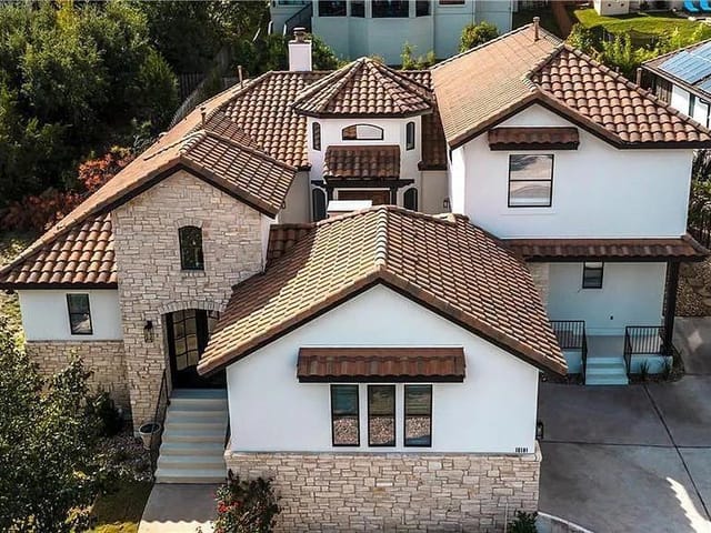 15101  Barrie Dr