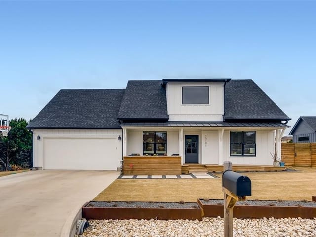 15101 Eagles Ct