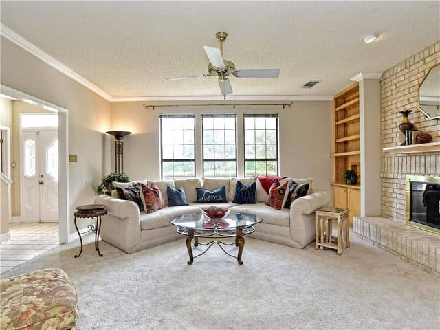 1511 Bay Hill Dr