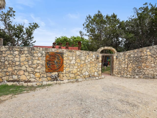 15116 Storm Dr
