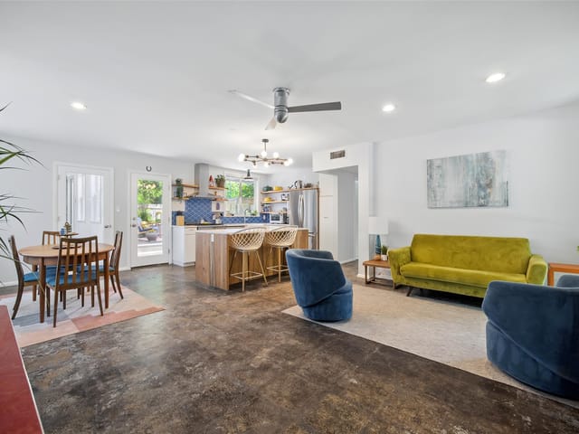 1512 Broadmoor Dr