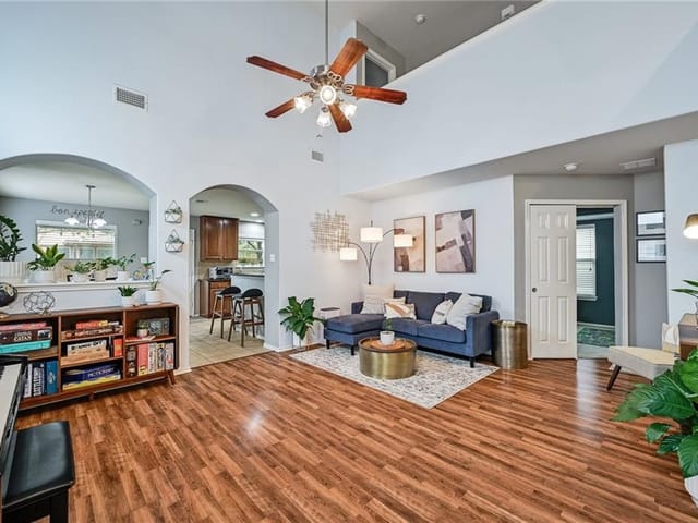 1512 Huckleberry Ln