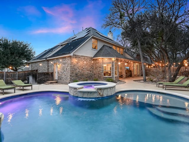 1512 Lake Forest Cv