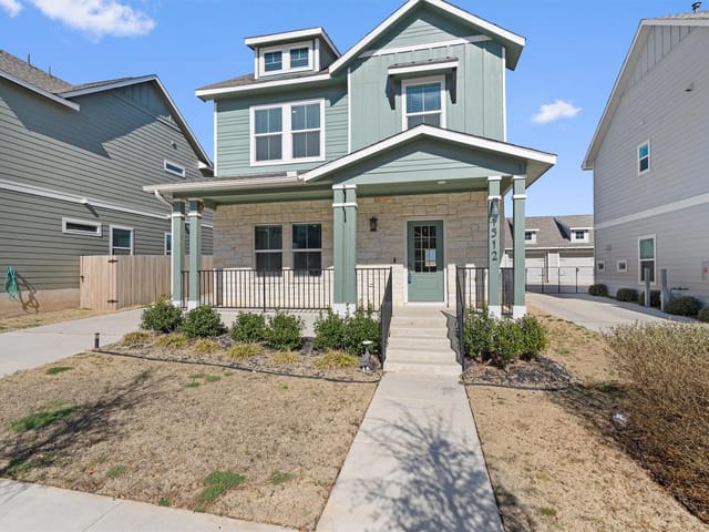 1512 Weatherford Ln